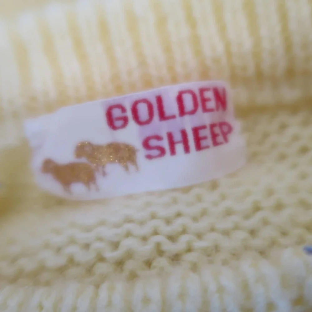 Vintage 80s Golden Sheep yellow cable knit sweater - Picture 5 of 5